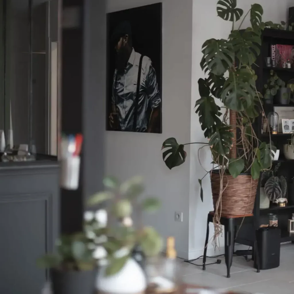 tableau-homme-bretelles-monstera
